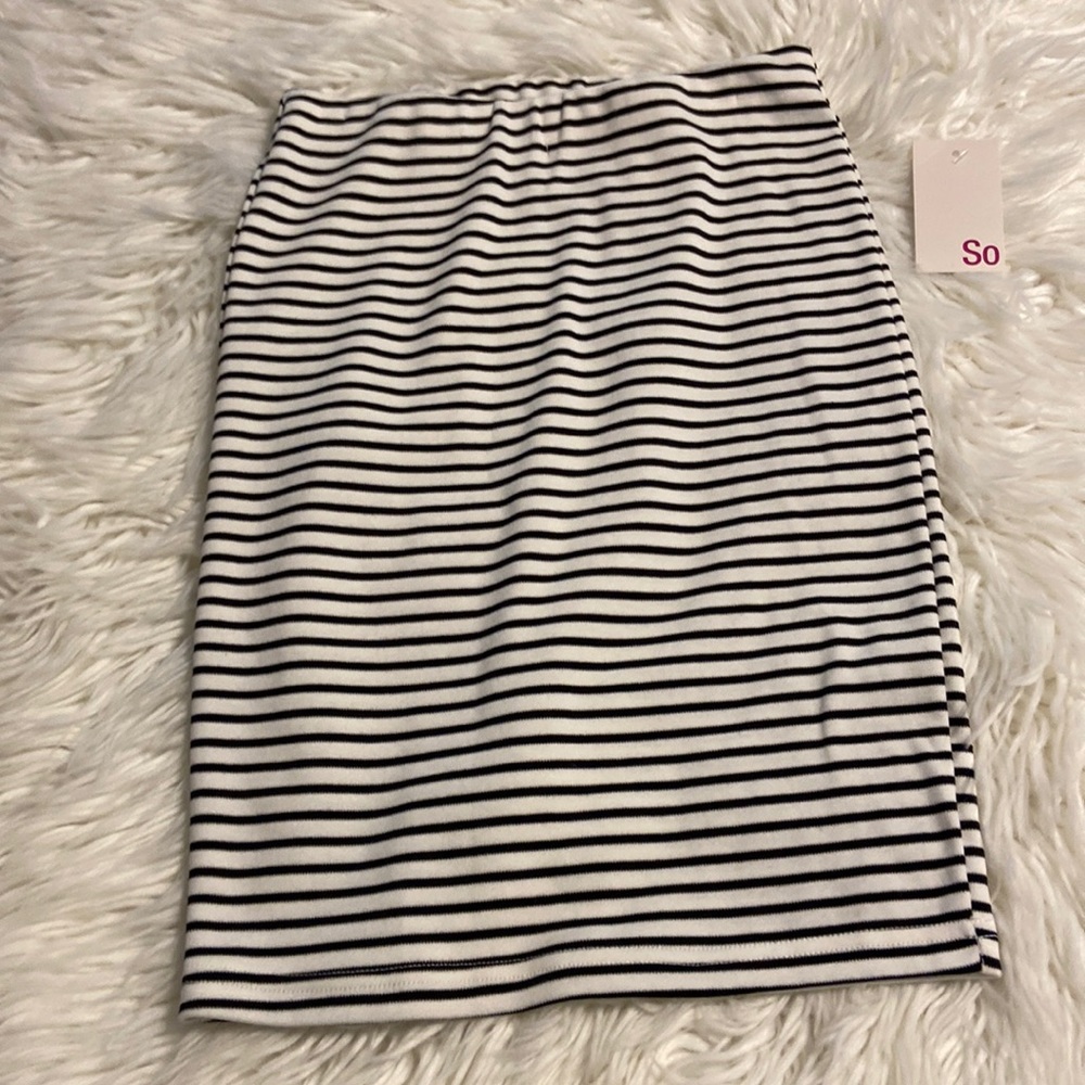 So skirt size XS brand new with tags black and white combination